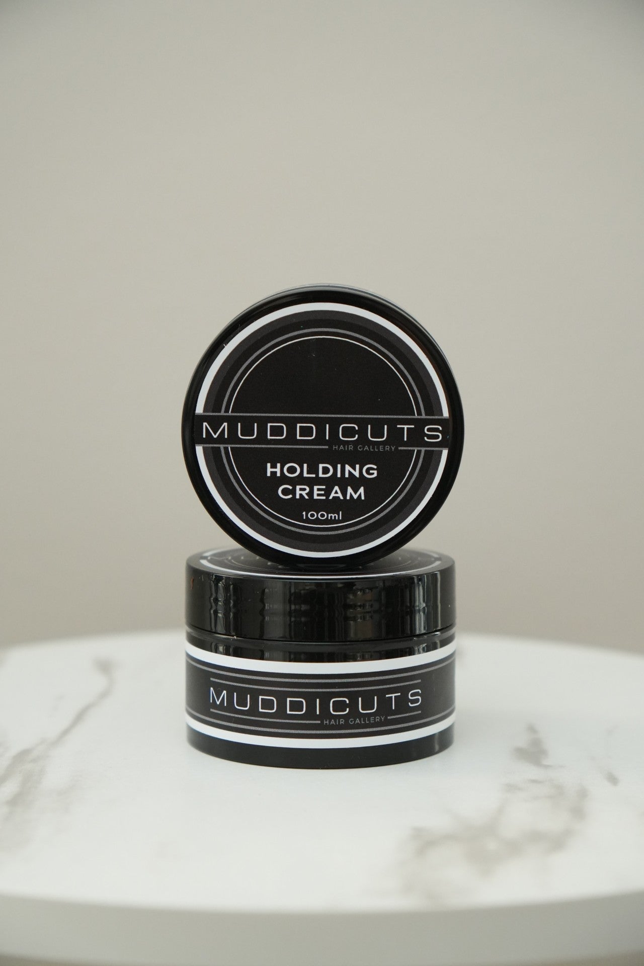HOLDING CREAM